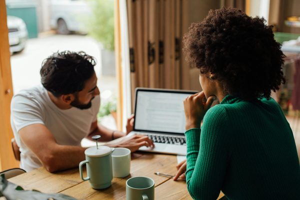 Optimisez l'intégration avec un livret d'accueil digital