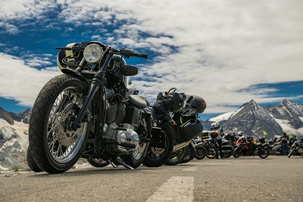 Voyagez vite à Paris avec un taxi moto : confort et flexibilité
