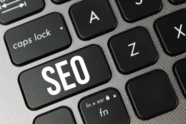 Optimisez votre site avec un consultant SEO à Paris